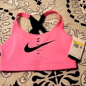 Nike sport's bra size S